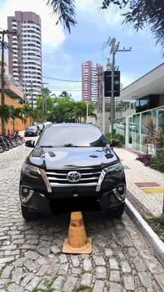 TOYOTA HILUX SW4 2.8 SRX 4X4 7 LUGARES 16V TURBO INTERCOOLER DIESEL 4P AUTOMÁTICO TOYOTA HILUX SW4 2.8 SRX 4X4 7 LUGARES 16V TURBO INTERCOOLER DIESEL 4P AUTOMÁTICO